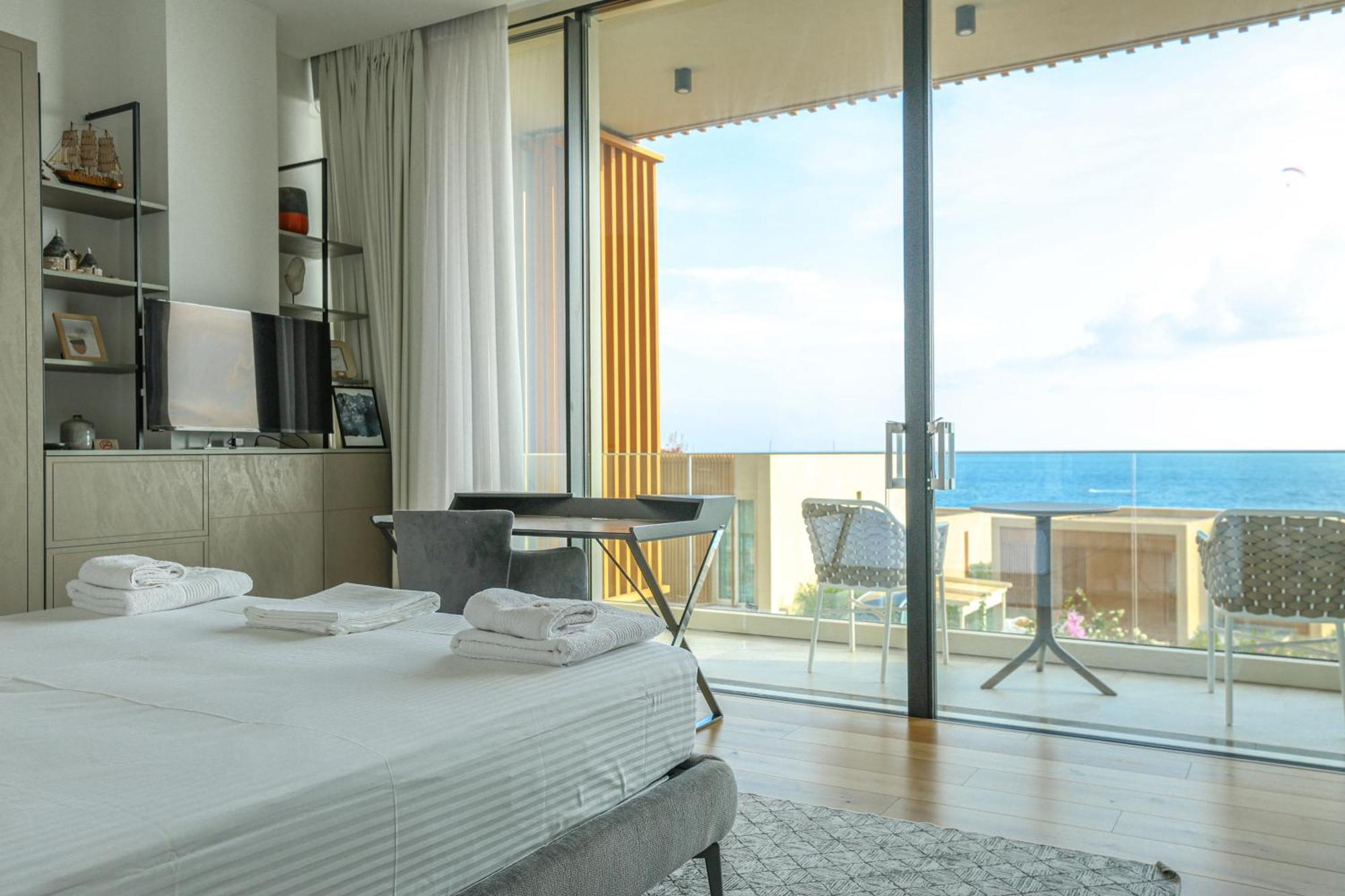 Villa Coast V94 Palasë